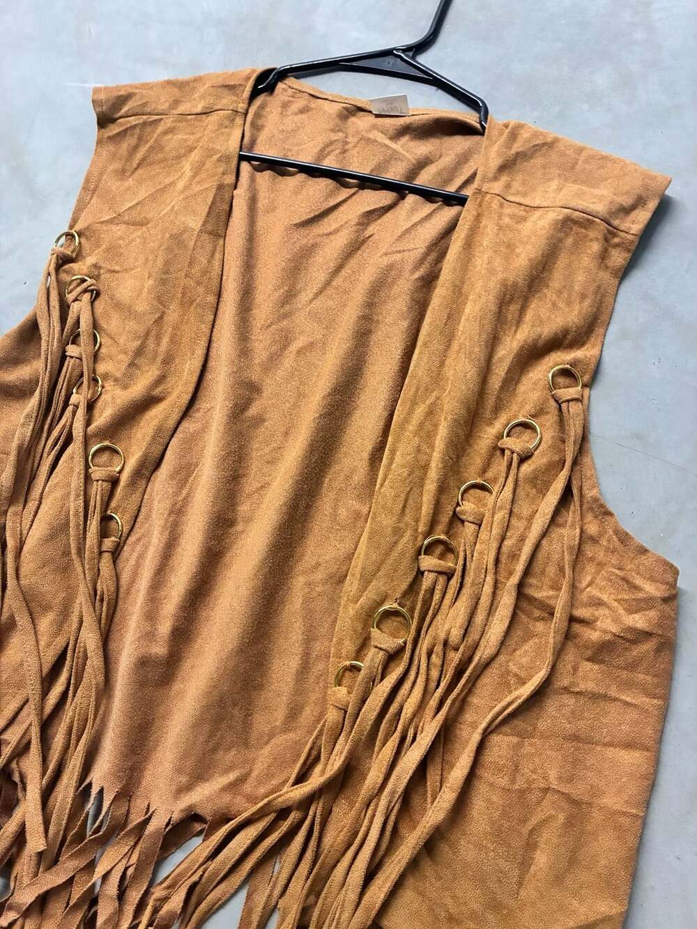 SPIRIT Women's Fringed Faux Suede Sleeveless Vest Brown - Picture 2 of 5